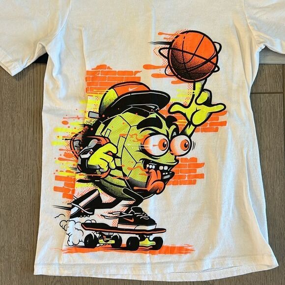 ((3 PIECE)) BOYS NIKE UNDER ARMOUR CHAMPION SHORT SLEEVE TEE BUNDLE SIZE SMALL - Picture 2 of 4